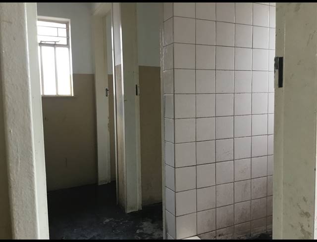 2,400M² FACTORY FOR SALE IN WADEVILLE